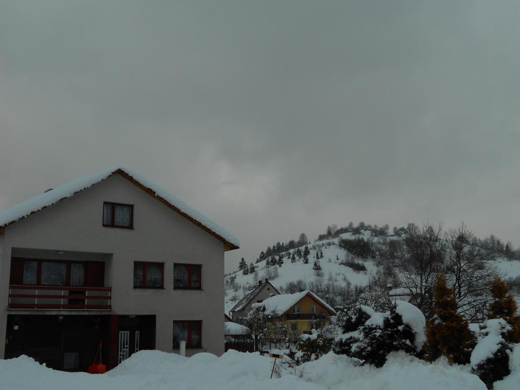 Homestay Machom オシュチュニツァ エクステリア 写真